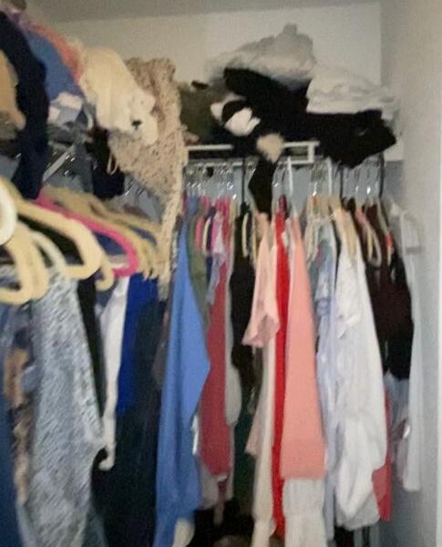 The Closet is the space that represents you. I organize it efficiently and you will save time when dressing.