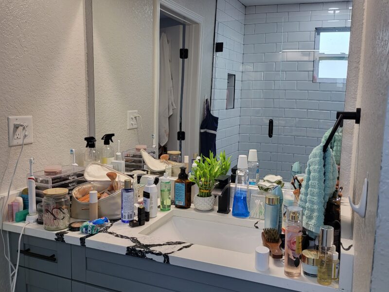 A fresh and organized bathroom