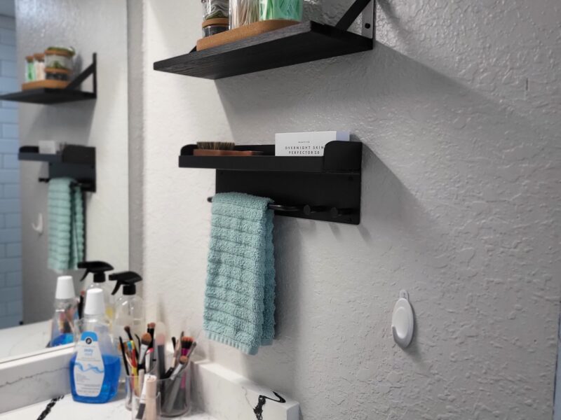 A fresh and organized bathroom