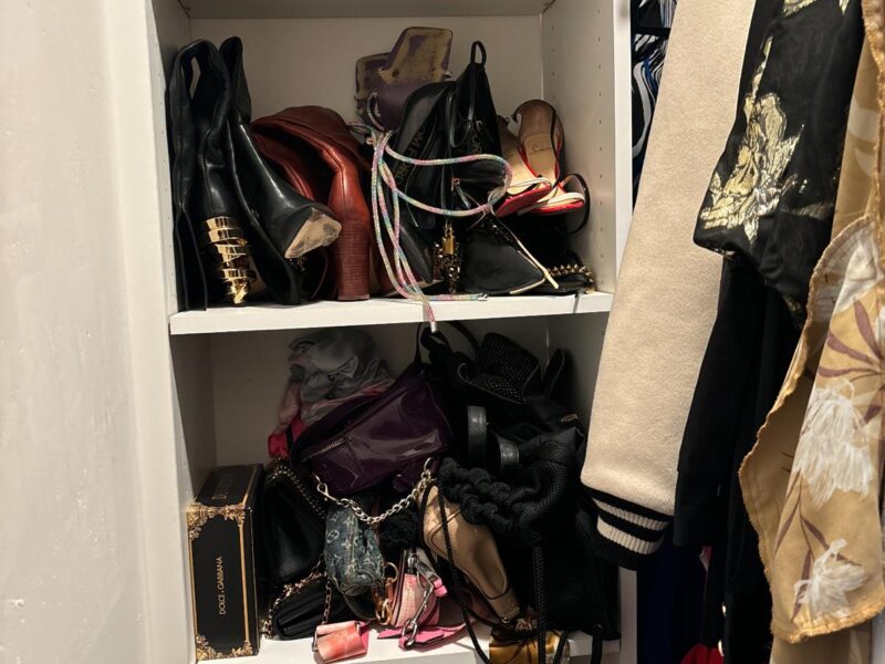 We organize your closet in a functional, elegant, and stylish way, reflecting your personality