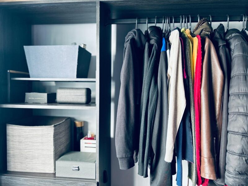 Transforma tu Closet Principal: Organización con Estilo y Funcionalidad