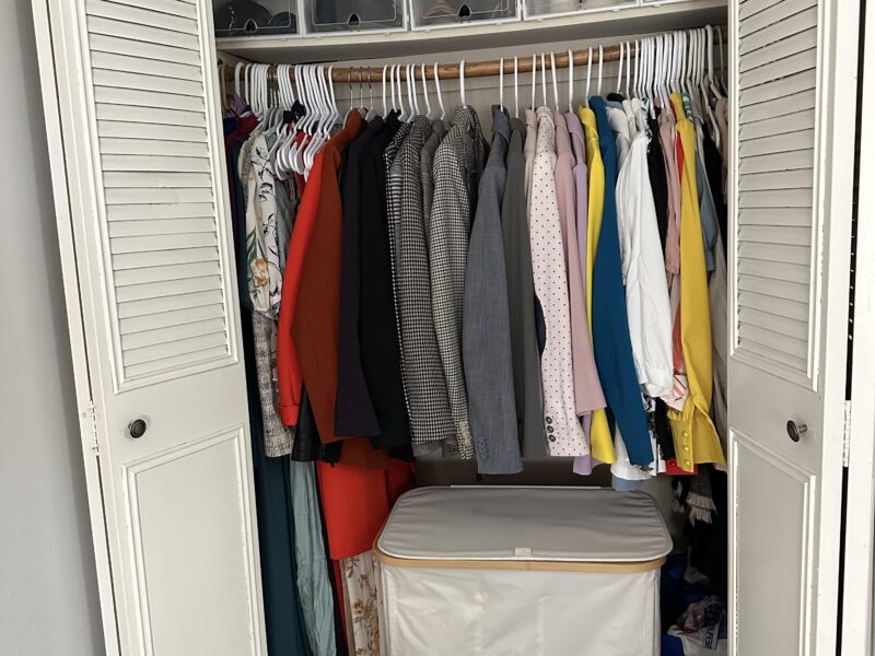 Make your closet fell peaceful and simple