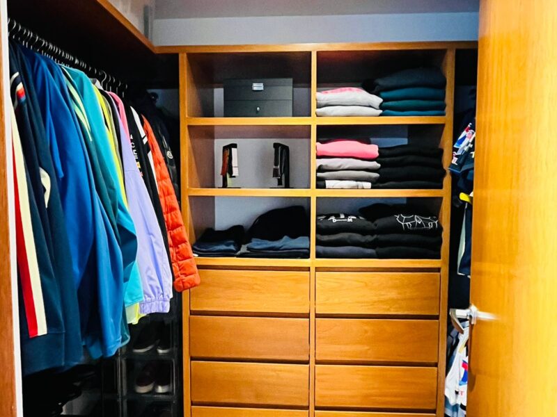 Los closets ordenados dan bienestar para el comienzo del día