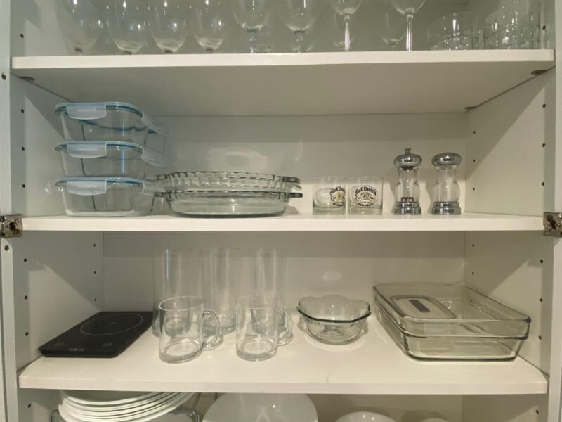 "Organized Kitchens, Connected Families" - "Cocinas organizadas, Familias Conectadas"