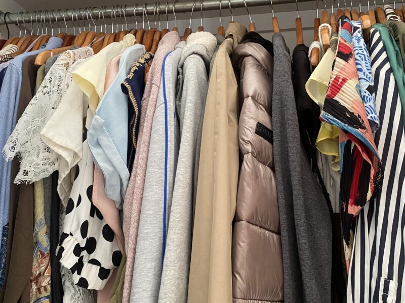 Deshazte de lo que no usas y deja espacio para lo que te haga feliz.