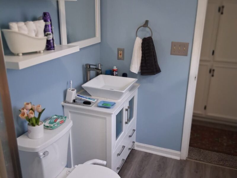 Renew your bathroom and revive the harmony of your most essential spaces.