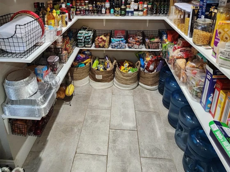 Alacena organizada | Funcionalidad y orden en la cocina